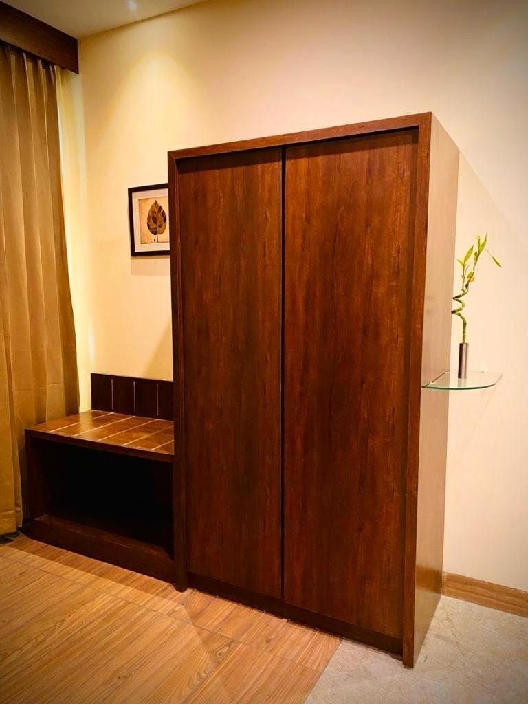 La Grande Suite Карайкал Екстериор снимка