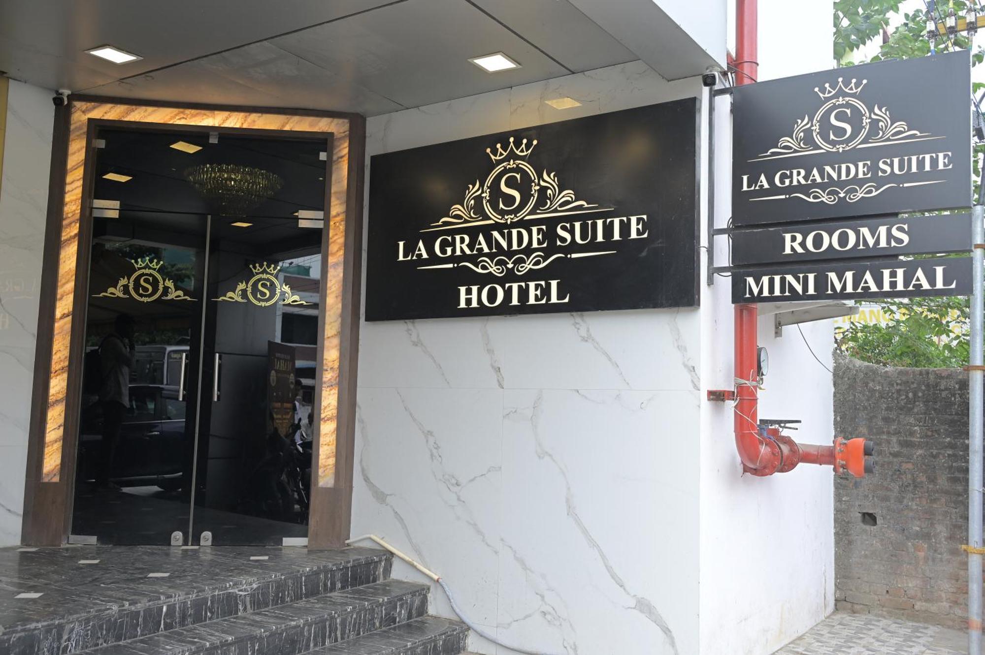 La Grande Suite Карайкал Екстериор снимка