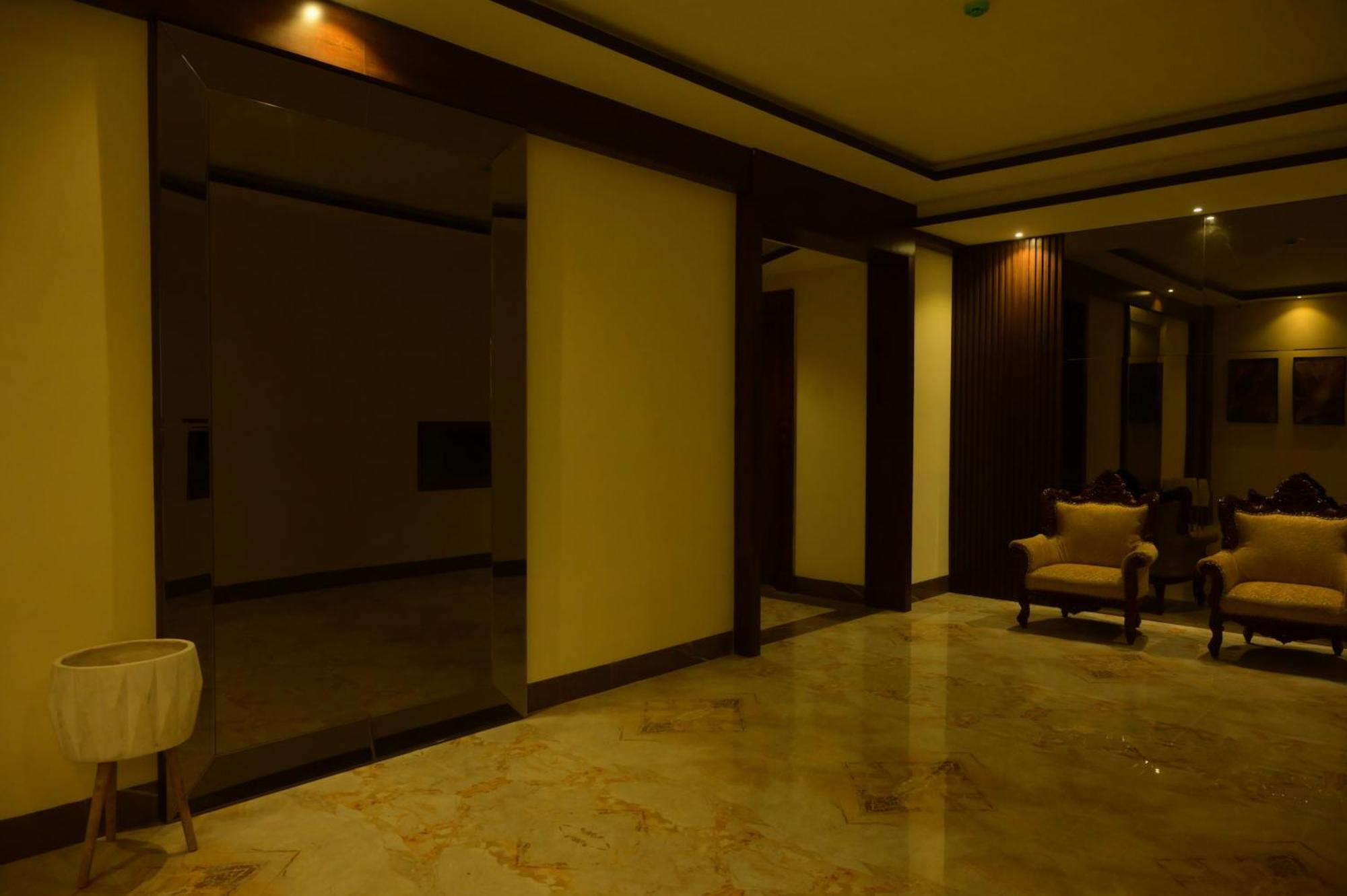 La Grande Suite Карайкал Екстериор снимка